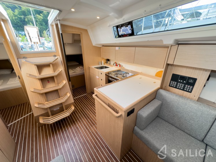 Bavaria C38 - Yacht Charter Sailica