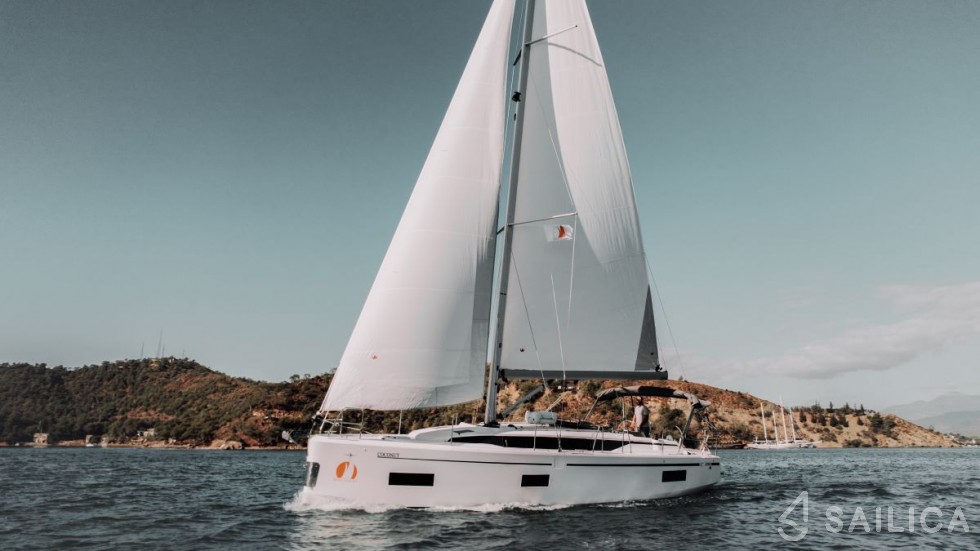Bavaria C38 - Yacht Charter Sailica