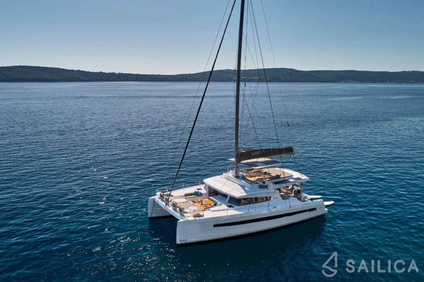 Bali 5.4 - 5 + 2 cab - Yacht Charter Sailica