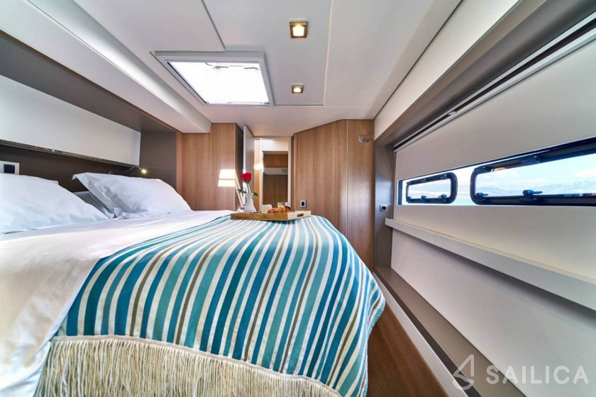 Bali 5.4 - 5 + 2 cab - Yacht Charter Sailica