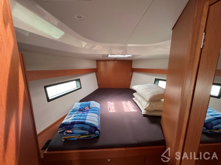 Bavaria C42 - Yacht Charter Sailica