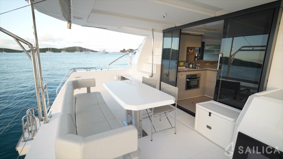 Leopard 40 PC - Yacht Charter Sailica