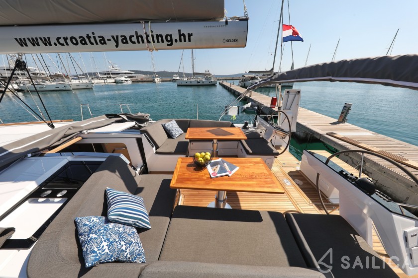 Hanse 460 - Yacht Charter Sailica