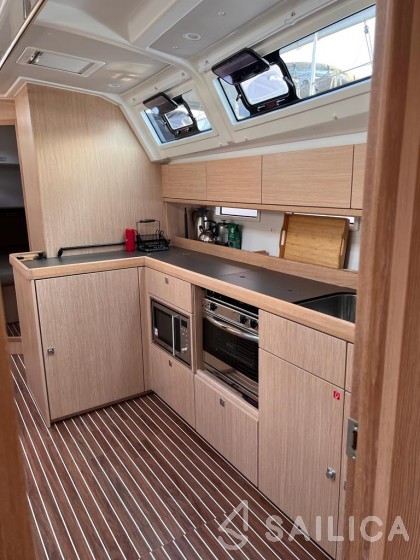 Bavaria 46 Cruiser - Yacht Charter Sailica