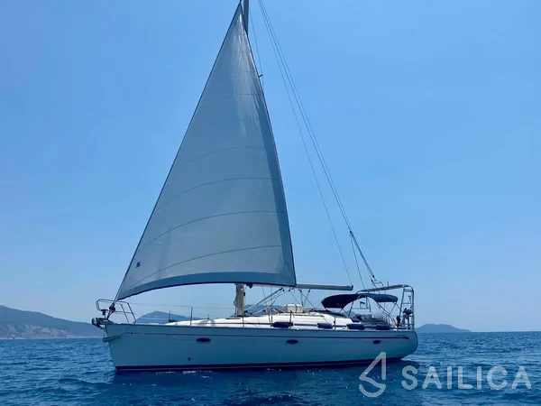 Bavaria 42 - Yacht Charter Sailica
