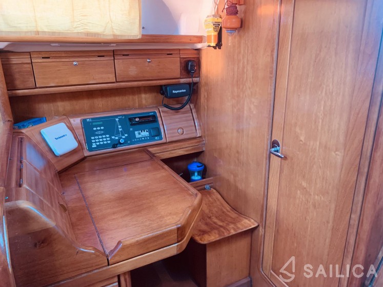Bavaria 42 - Yacht Charter Sailica