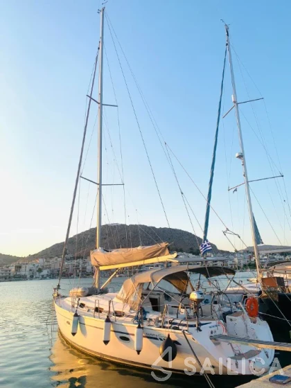 Bavaria 42 - Yacht Charter Sailica