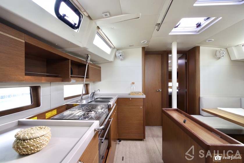 Oceanis 46.1 - Yacht Charter Sailica