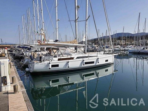 Oceanis 46.1 - Yacht Charter Sailica