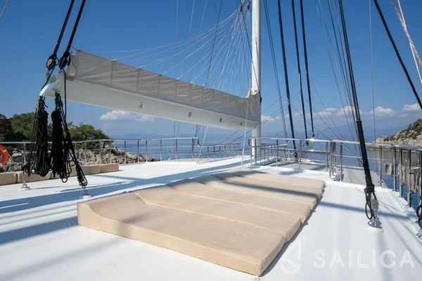 Gulet - Yacht Charter Sailica