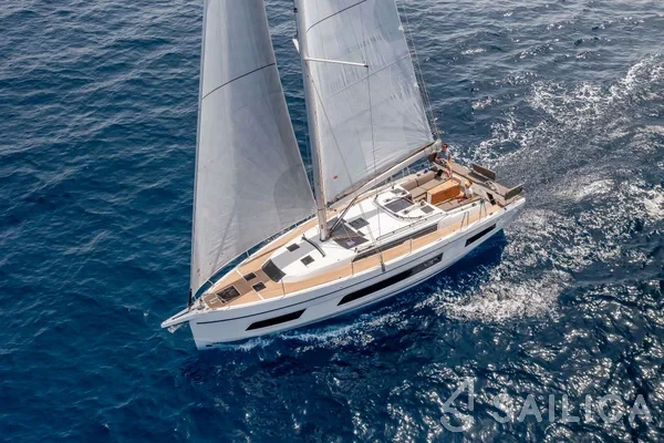 Dufour 41 - Yacht Charter Sailica