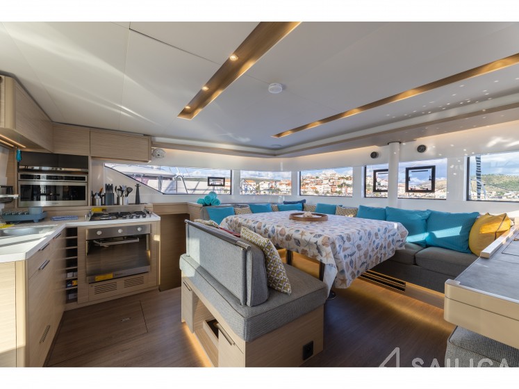 Lagoon 51 - Yacht Charter Sailica
