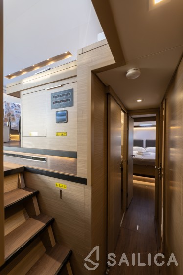 Lagoon 51 - Yacht Charter Sailica