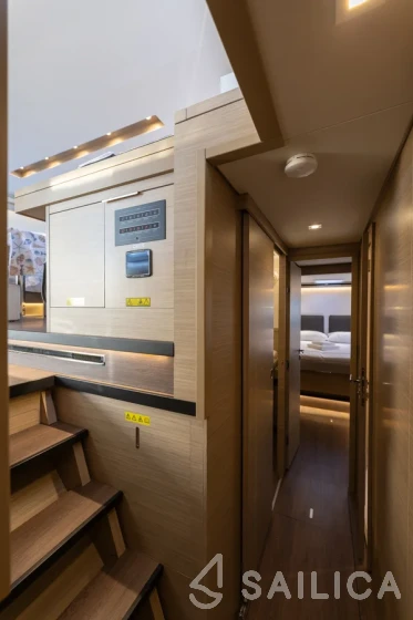 Lagoon 51 - Yacht Charter Sailica