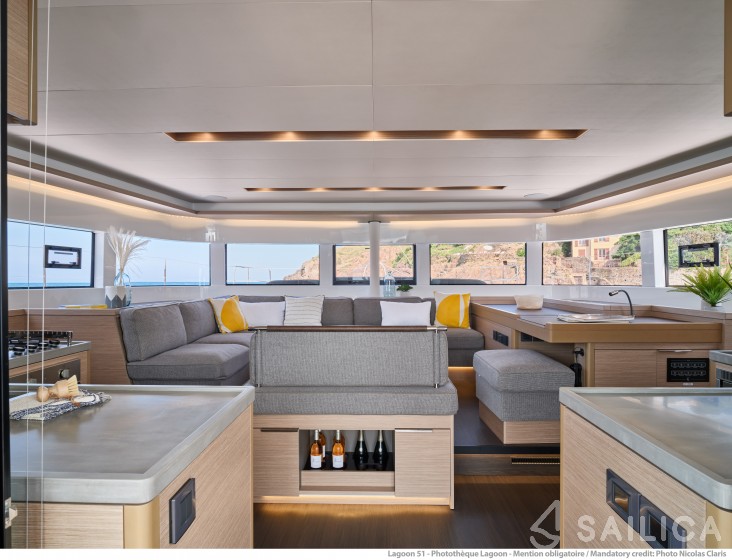 Lagoon 51 - Yacht Charter Sailica