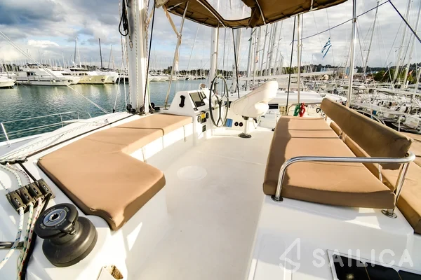 Bali 4.3 - Yacht Charter Sailica