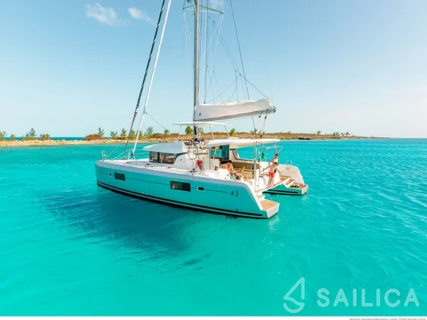 Lagoon 42 - Yacht Charter Sailica