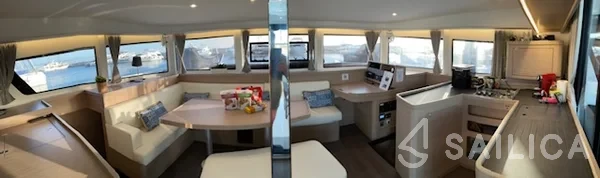Lagoon 42 - Yacht Charter Sailica