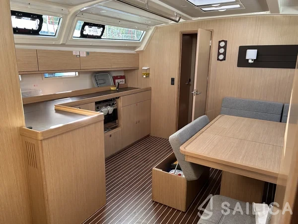 Bavaria 46 Cruiser - Yacht Charter Sailica