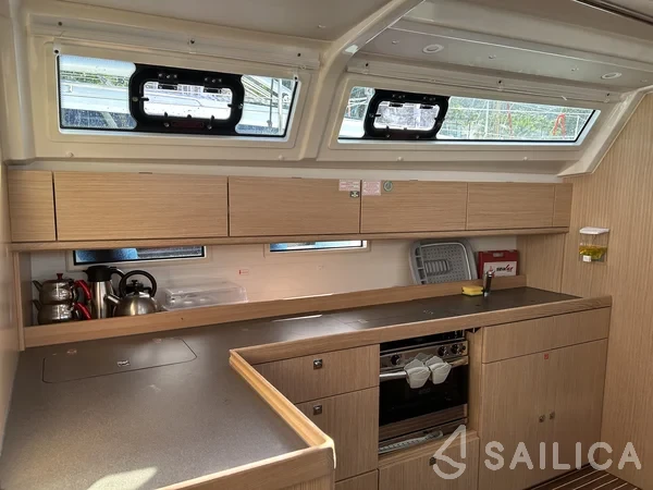 Bavaria 46 Cruiser - Yacht Charter Sailica