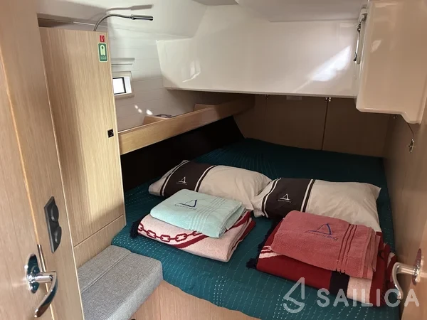 Bavaria 46 Cruiser - Yacht Charter Sailica
