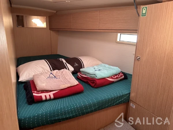 Bavaria 46 Cruiser - Yacht Charter Sailica