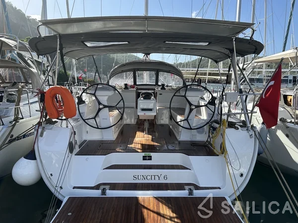 Bavaria 46 Cruiser - Yacht Charter Sailica