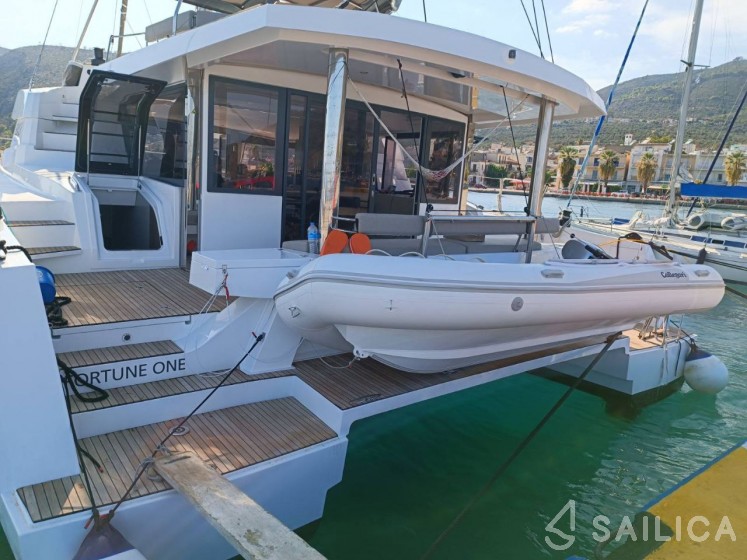 Bali 5.4. - Yacht Charter Sailica