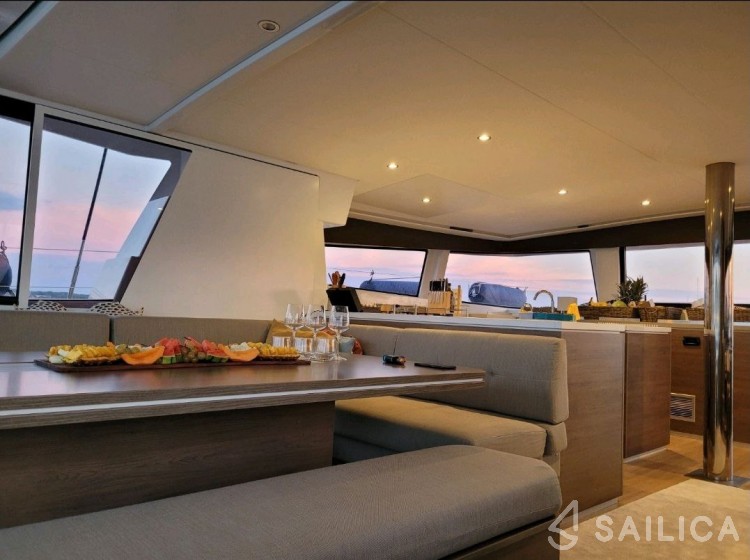 Bali 5.4. - Yacht Charter Sailica