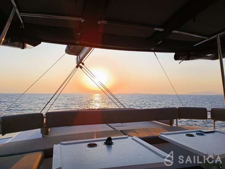 Bali 5.4. - Yacht Charter Sailica