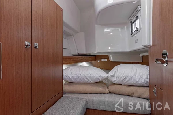Bavaria 34 Cruiser - Yacht Charter Sailica