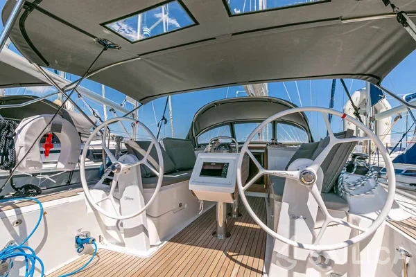 Bavaria 34 Cruiser - Yacht Charter Sailica