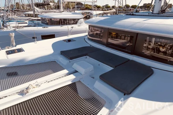 Lagoon 46  - Yacht Charter Sailica