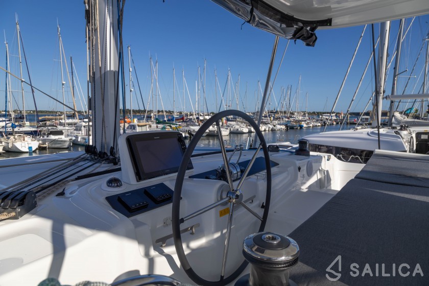 Lagoon 46  - Yacht Charter Sailica