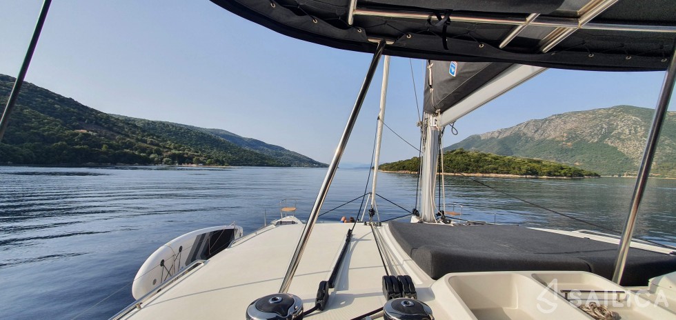 Lagoon 450  Flybridge - Yacht Charter Sailica