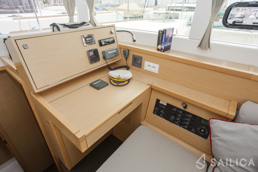 Lagoon 39 - Yacht Charter Sailica