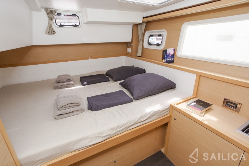 Lagoon 39 - Yacht Charter Sailica