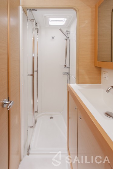 Lagoon 39 - Yacht Charter Sailica