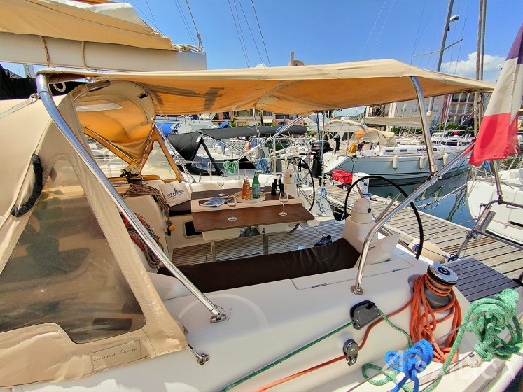 Dufour 450 Grand Large - Yacht Charter Sailica
