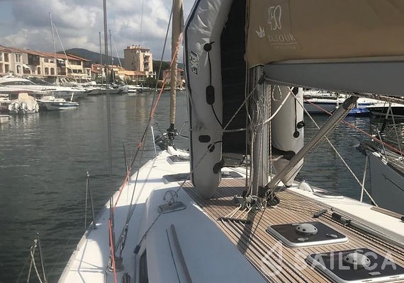 Dufour 450 Grand Large - Yacht Charter Sailica