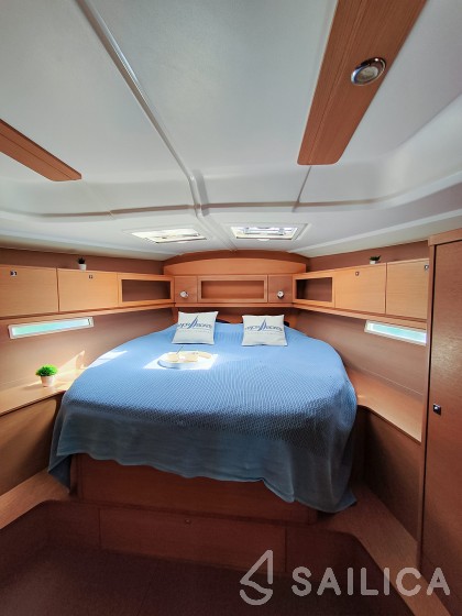 Dufour 450 Grand Large - Yacht Charter Sailica