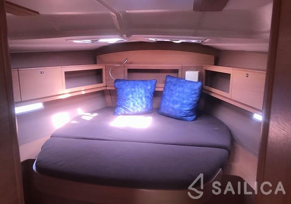 Dufour 450 Grand Large - Yacht Charter Sailica