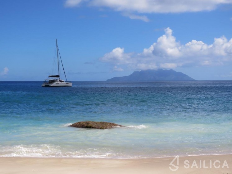 Leopard 48 - Yacht Charter Sailica
