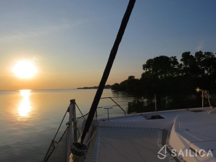 Leopard 48 - Yacht Charter Sailica