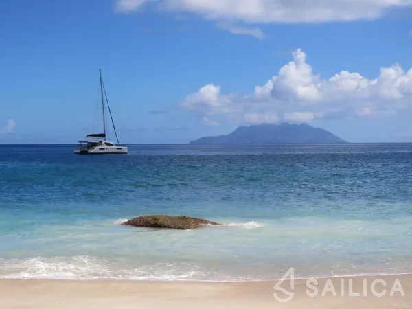 Leopard 48 - Yacht Charter Sailica