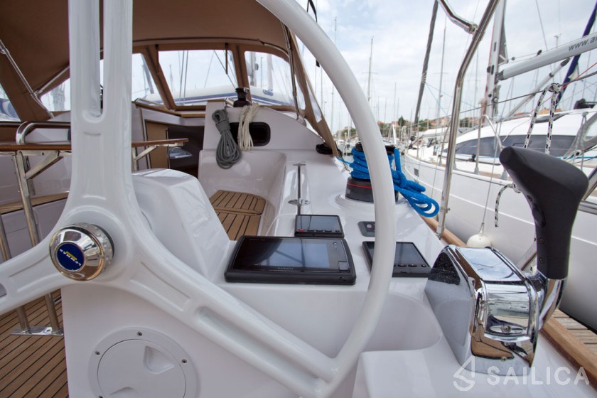 Elan 40 Impression - Yacht Charter Sailica