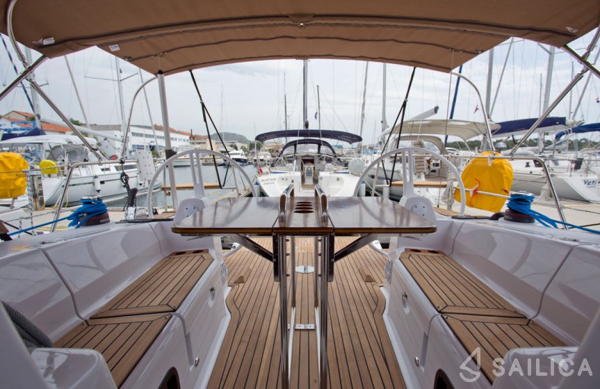 Elan 40 Impression - Yacht Charter Sailica