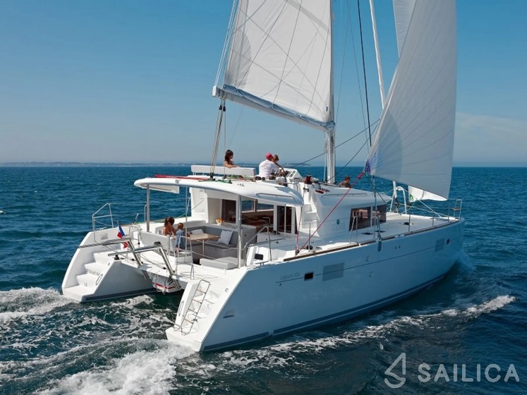 Lagoon 450  Flybridge - Yacht Charter Sailica