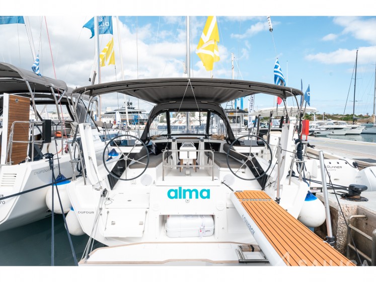 Dufour 37 - Yacht Charter Sailica