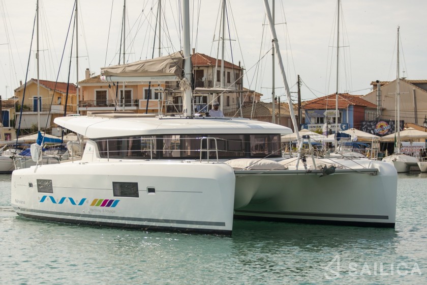 Lagoon 42 - Yacht Charter Sailica
